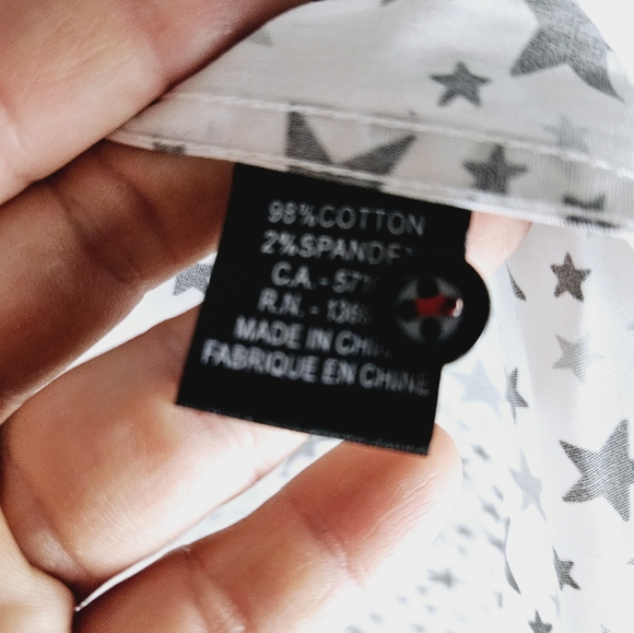 MANGO TANGO | star print long sleeve collared button up flip cuff shirt - Picture 7 of 10